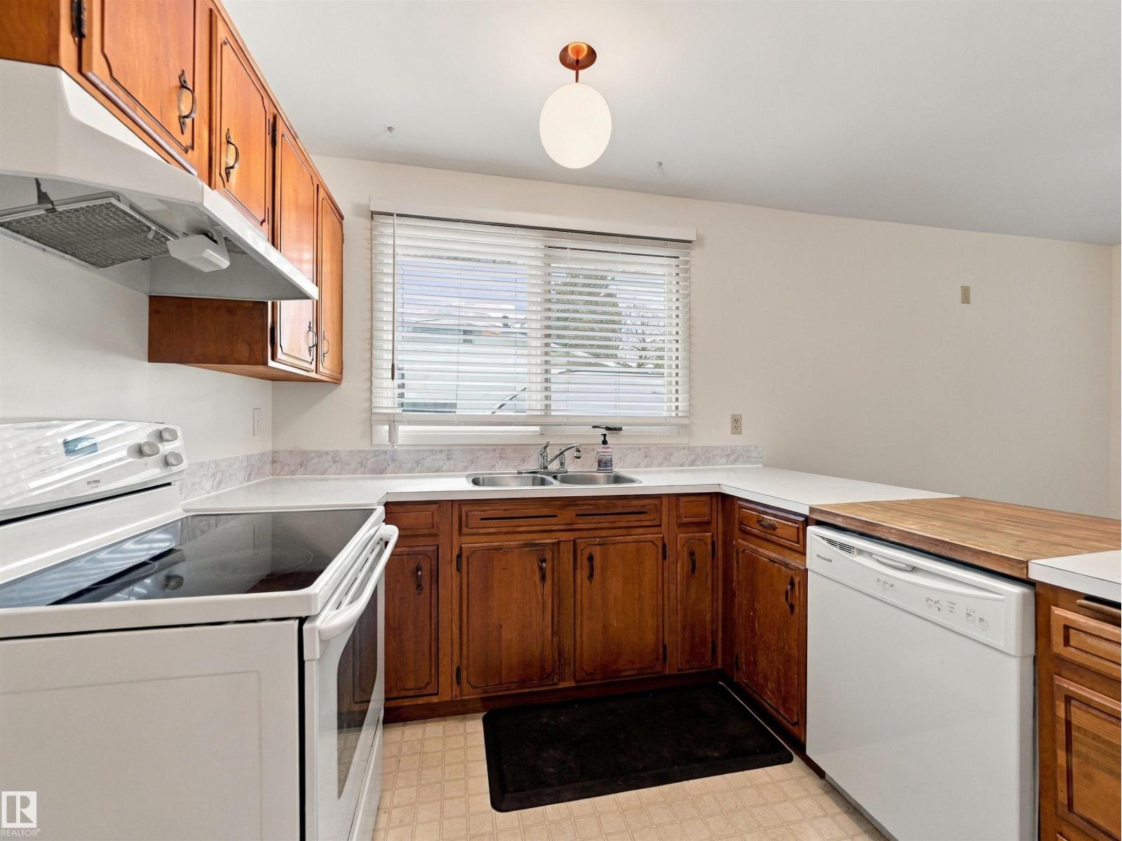 11519 38 AV NW NW, Edmonton — photo 3