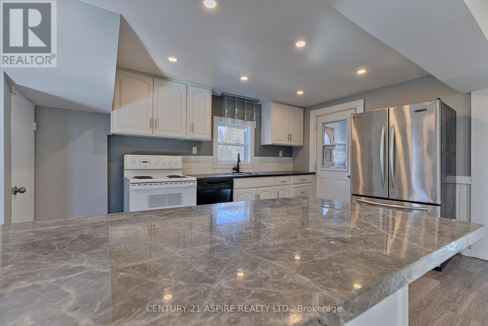 295 JULIEN STREET, Pembroke — photo 12
