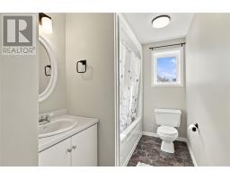 39 Edgecombe Drive thumbnail 23