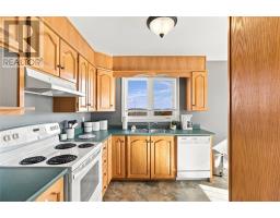 39 Edgecombe Drive thumbnail 6