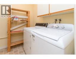 7453 Veyaness Rd, Central Saanich, BC V8M1V9 Photo 35