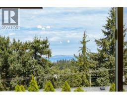 Laundry room - 7453 Veyaness Rd, Central Saanich, BC V8M1V9 Photo 9