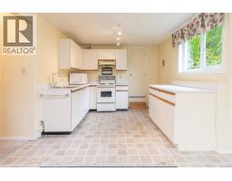 7453 Veyaness Rd, Central Saanich, BC V8M1V9 Photo 30