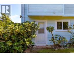 7453 Veyaness Rd, Central Saanich, BC V8M1V9 Photo 28