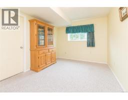7453 Veyaness Rd, Central Saanich, BC V8M1V9 Photo 22