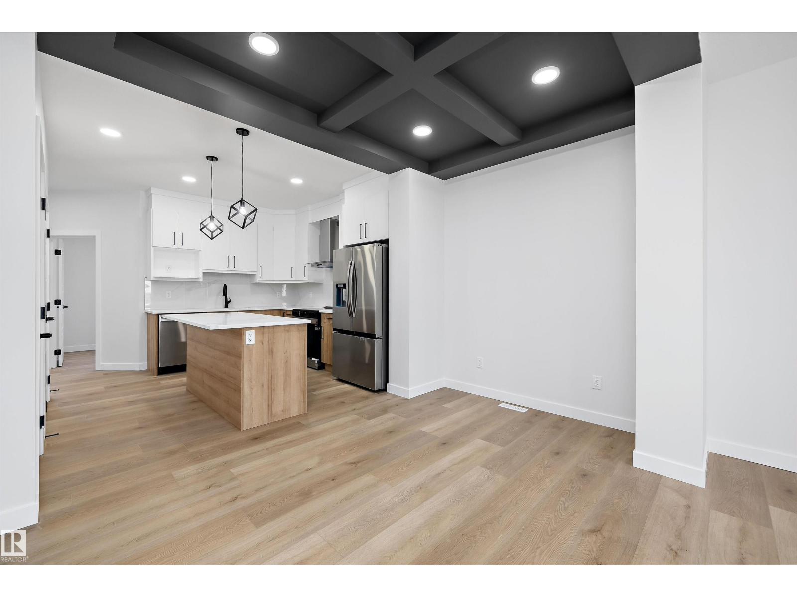 51 Clichy CL, photo 7 of 39