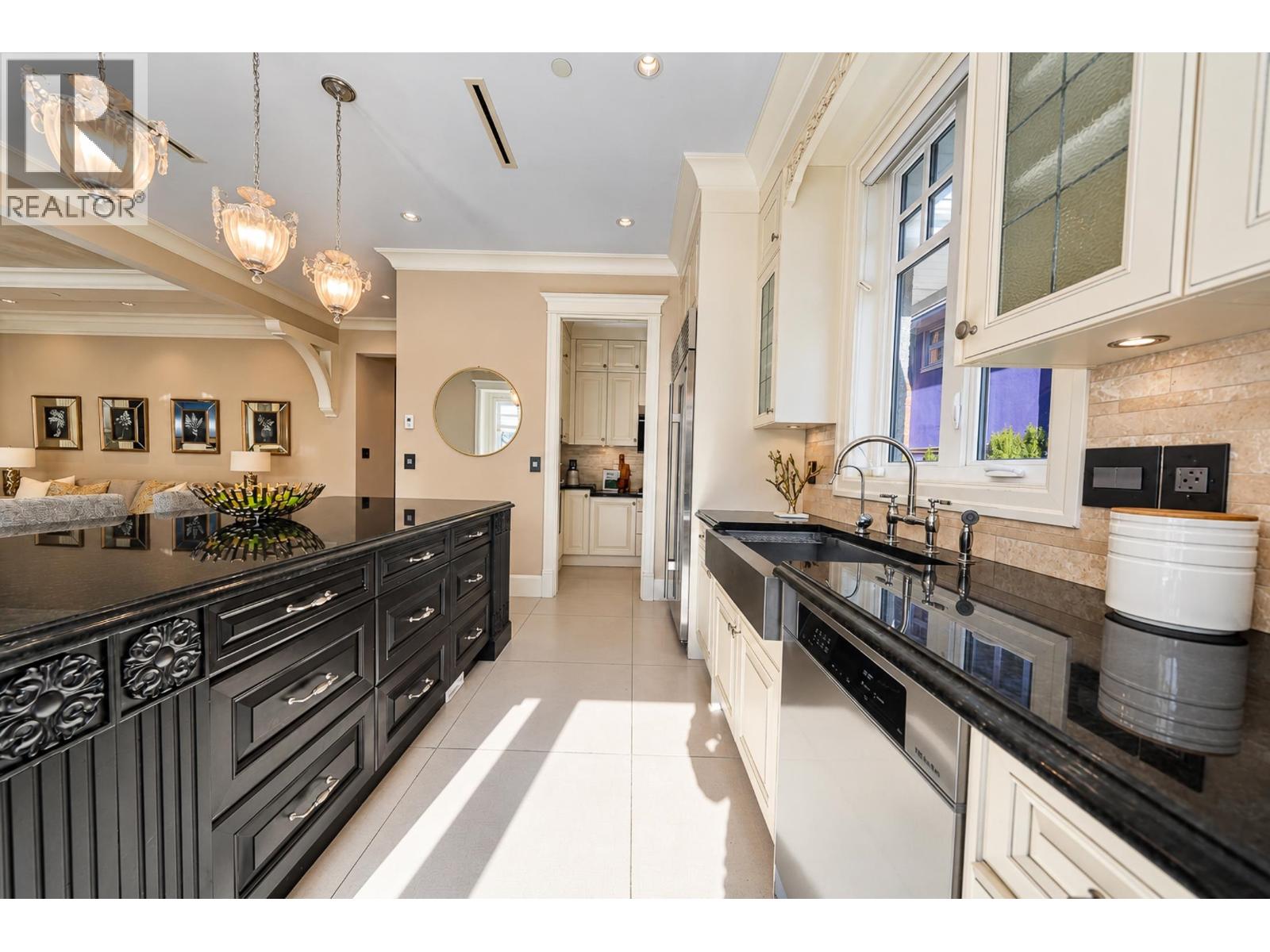Photo of 1162 W 26TH AVENUE 7