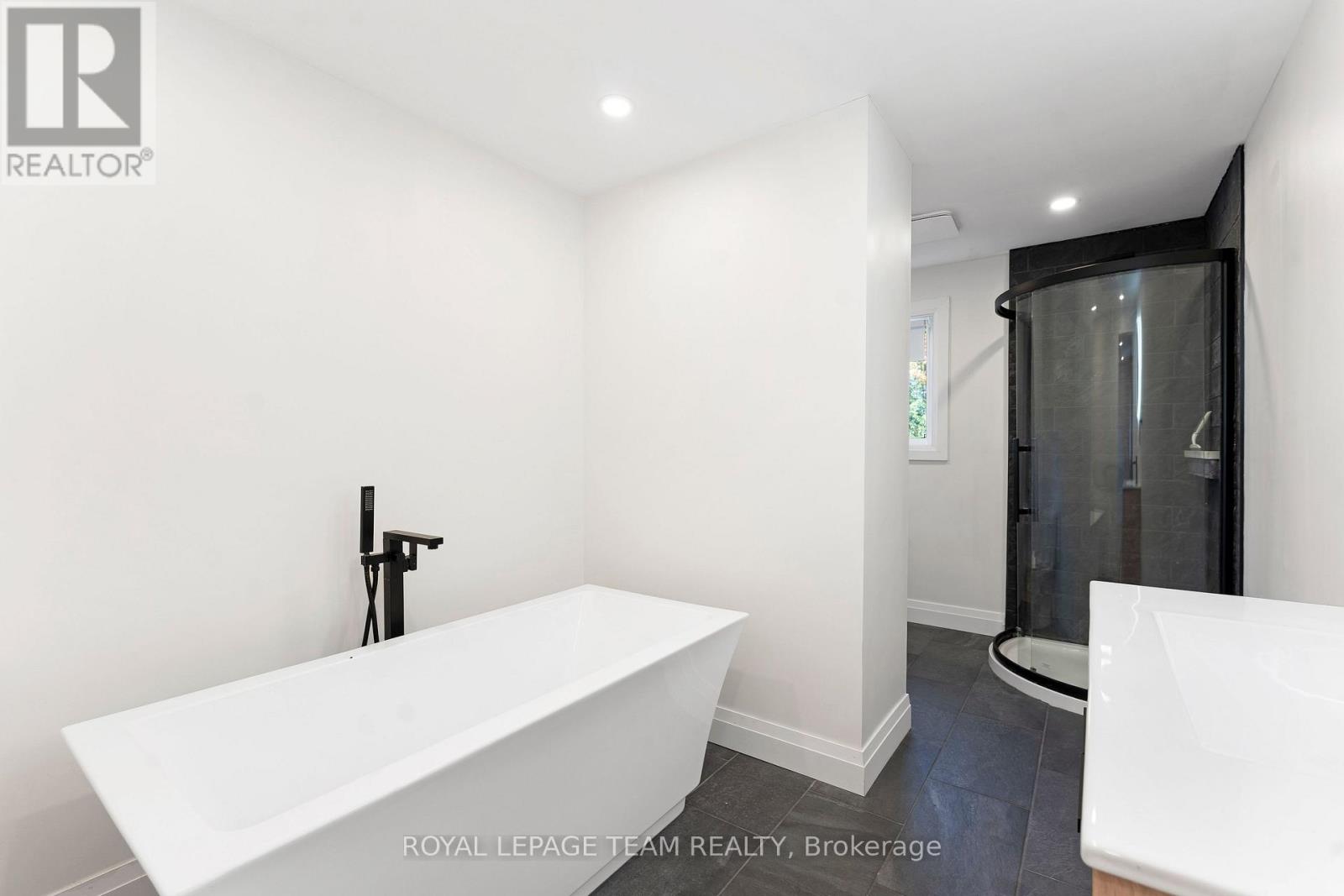 603 CROZIER ROAD - 30