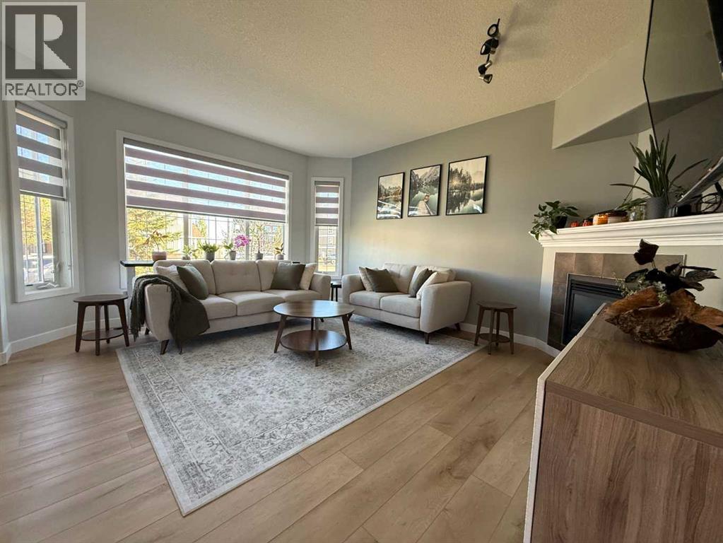 253 Grosbeak Way, photo 12 of 41