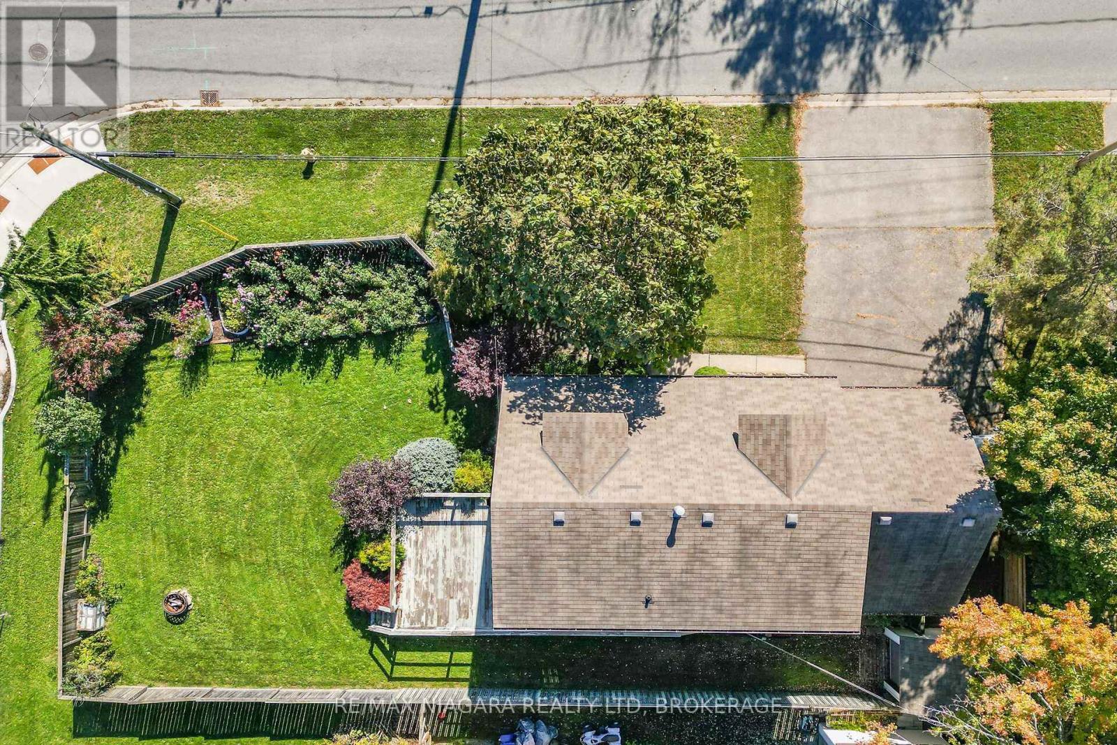 5001 HILLSIDE DRIVE - 35