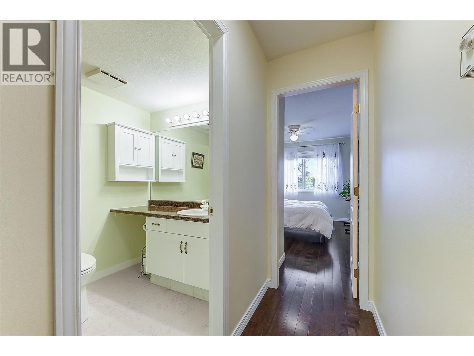 #311 709 Houghton Road - 32