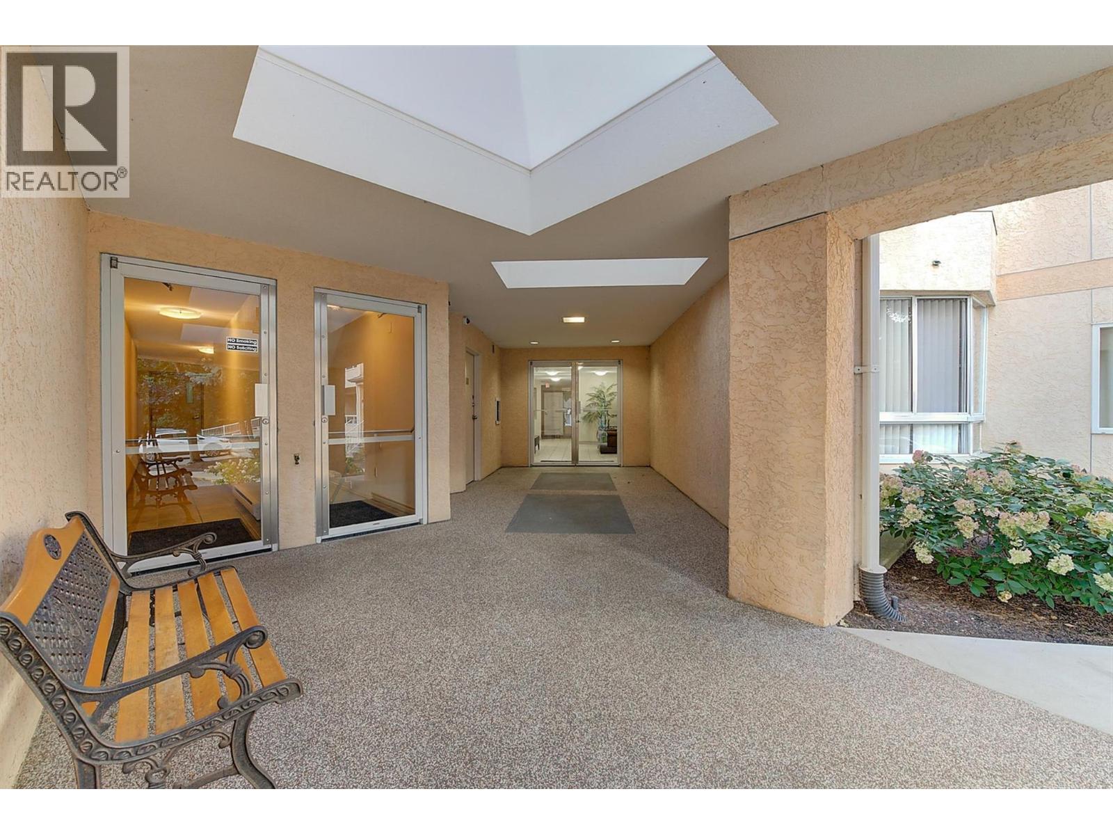 #311 709 Houghton Road - 4