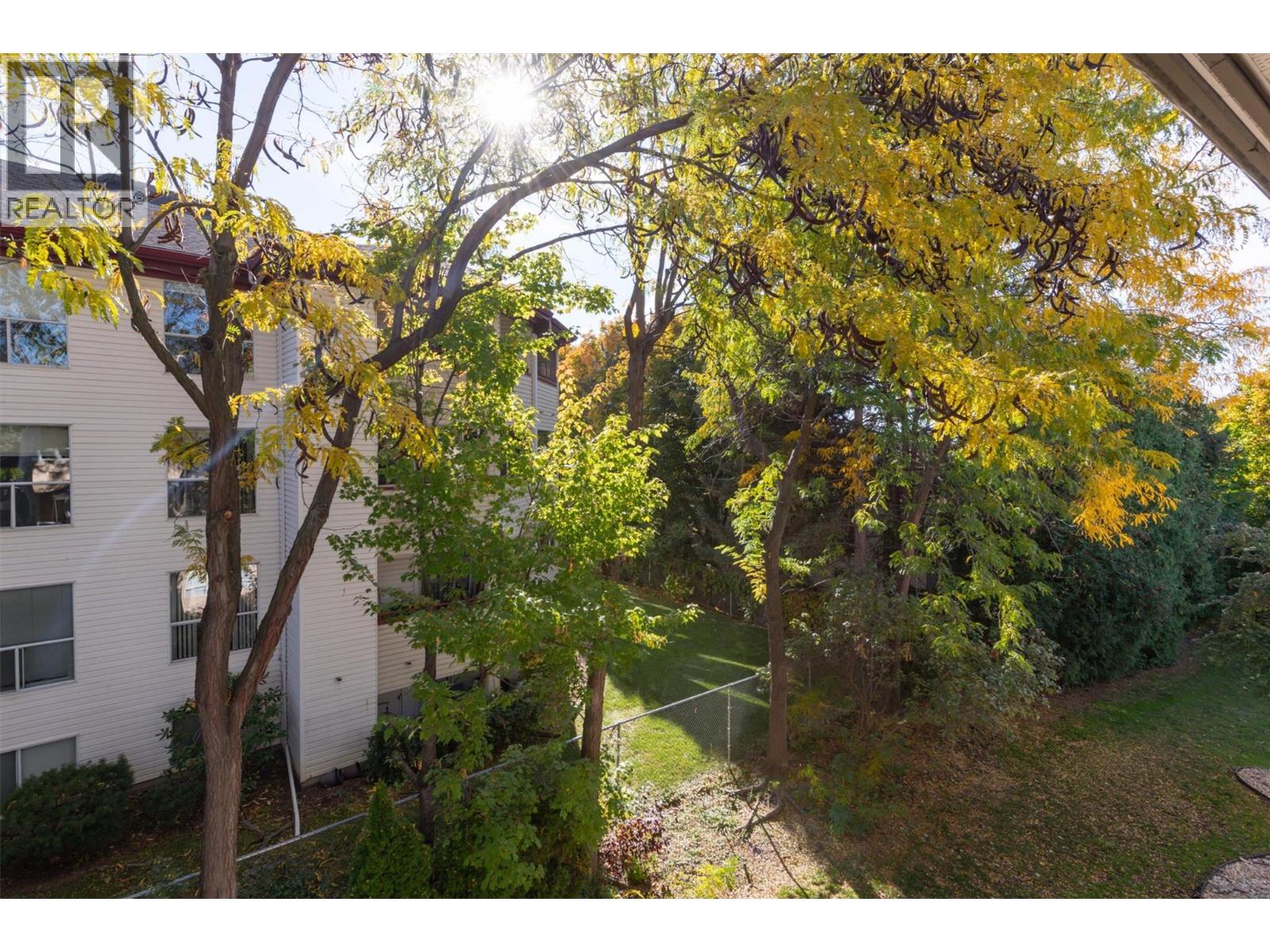 #311 709 Houghton Road - 14