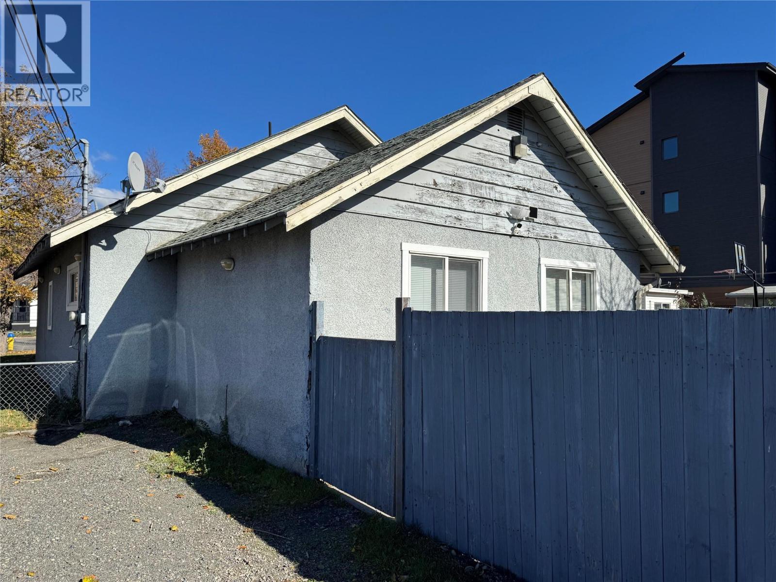2202 Quilchena Avenue - 15