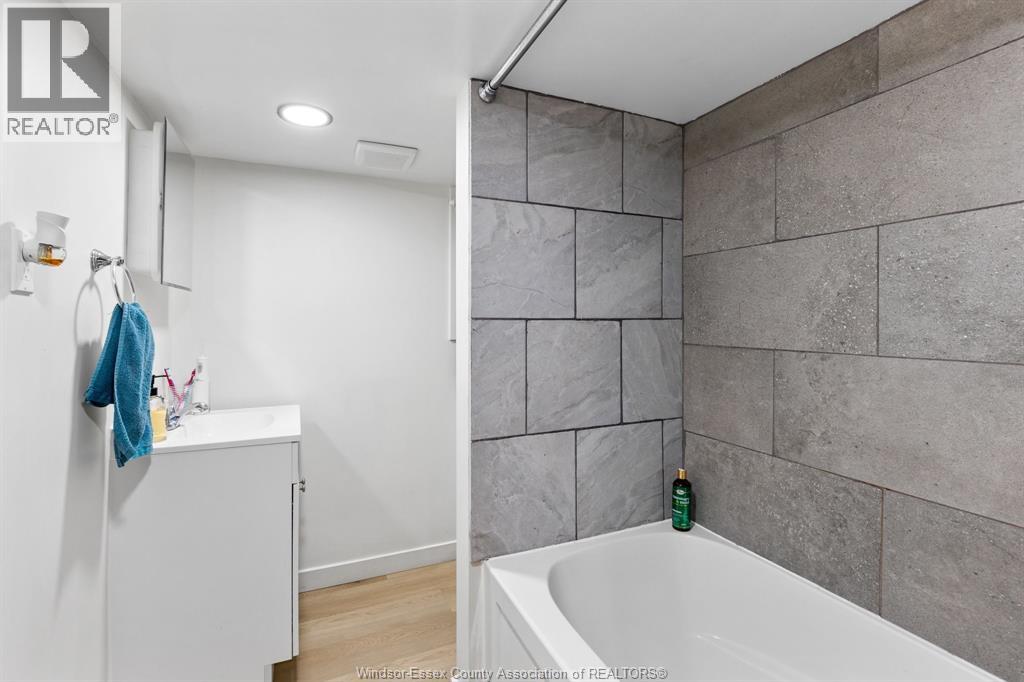 25 CLARK STREET West, Leamington — photo 10