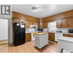 Kitchen - 25 Clark Street West, Leamington, ON N8H1E6 Photo 11