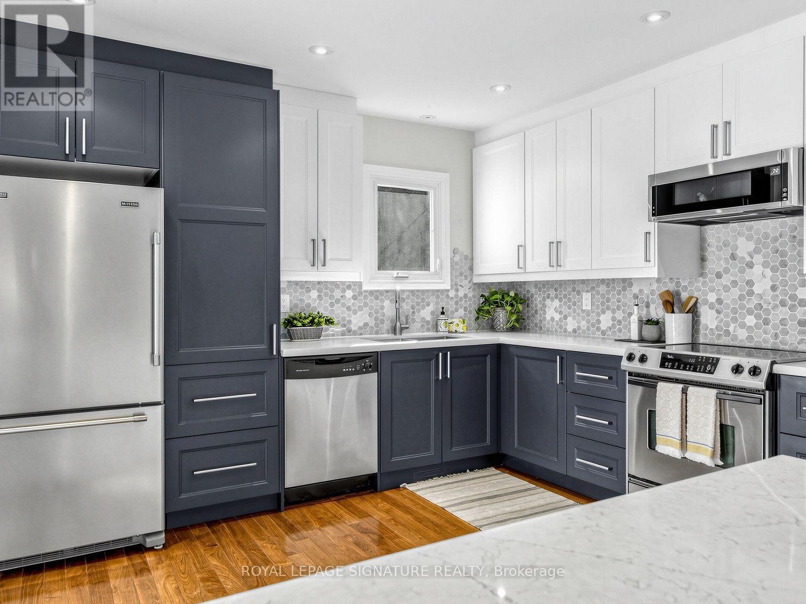 45 Robinson Street, Toronto, ON photo 7