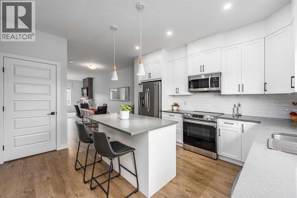 228 River Heights Drive, Cochrane — photo 11