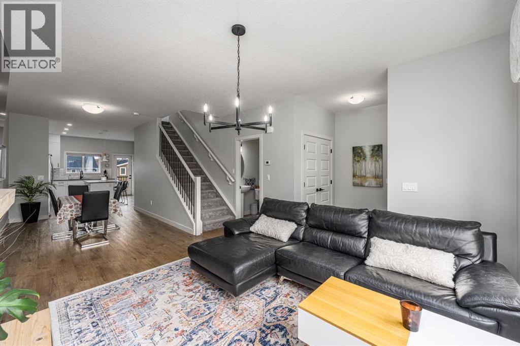228 River Heights Drive, Cochrane — photo 6