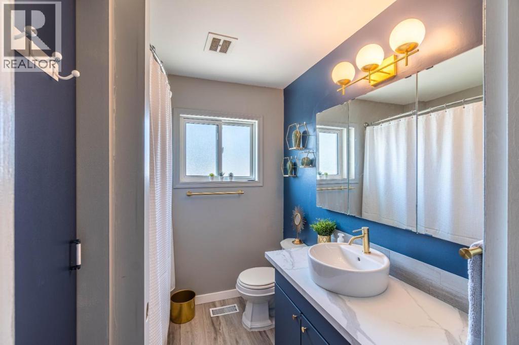 1151 Selkirk Avenue N - 5