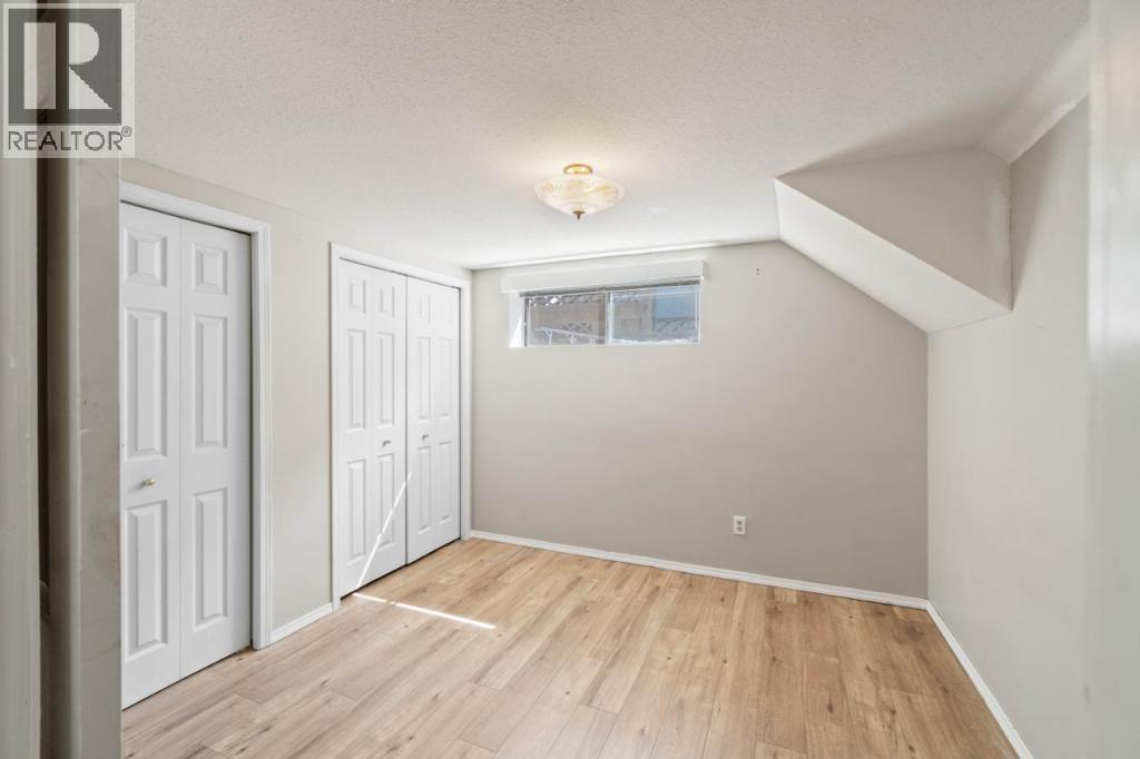1151 Selkirk Avenue N - 7