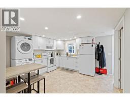 Full bathroom - 1151 Selkirk Avenue N, Kamloops, BC V2B1V5 Photo 12