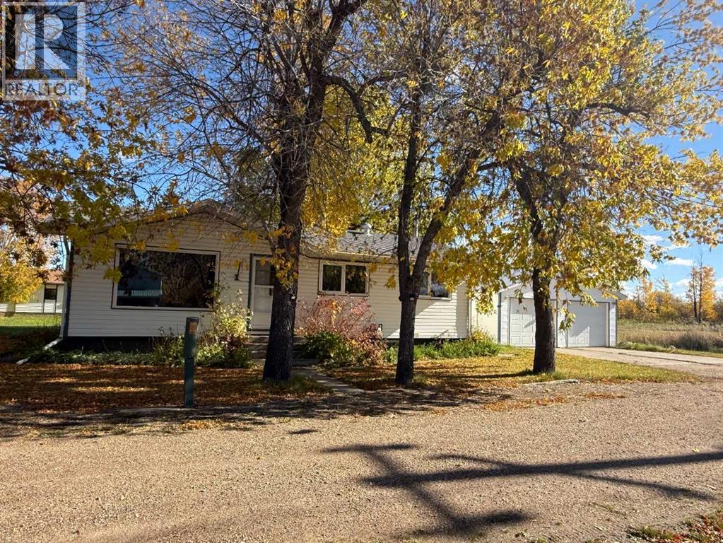 4925 52 Avenue, Eaglesham — photo 23