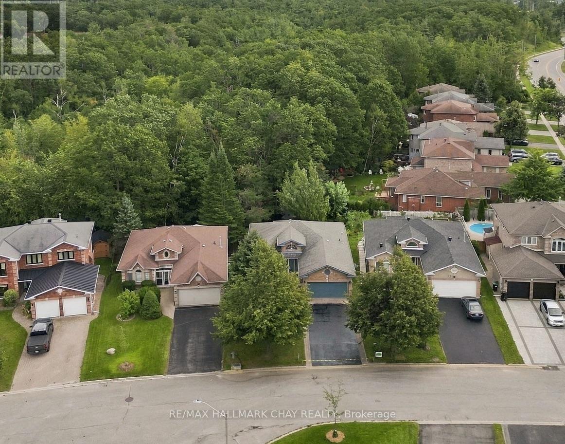 3 Maw Court, Barrie, ON