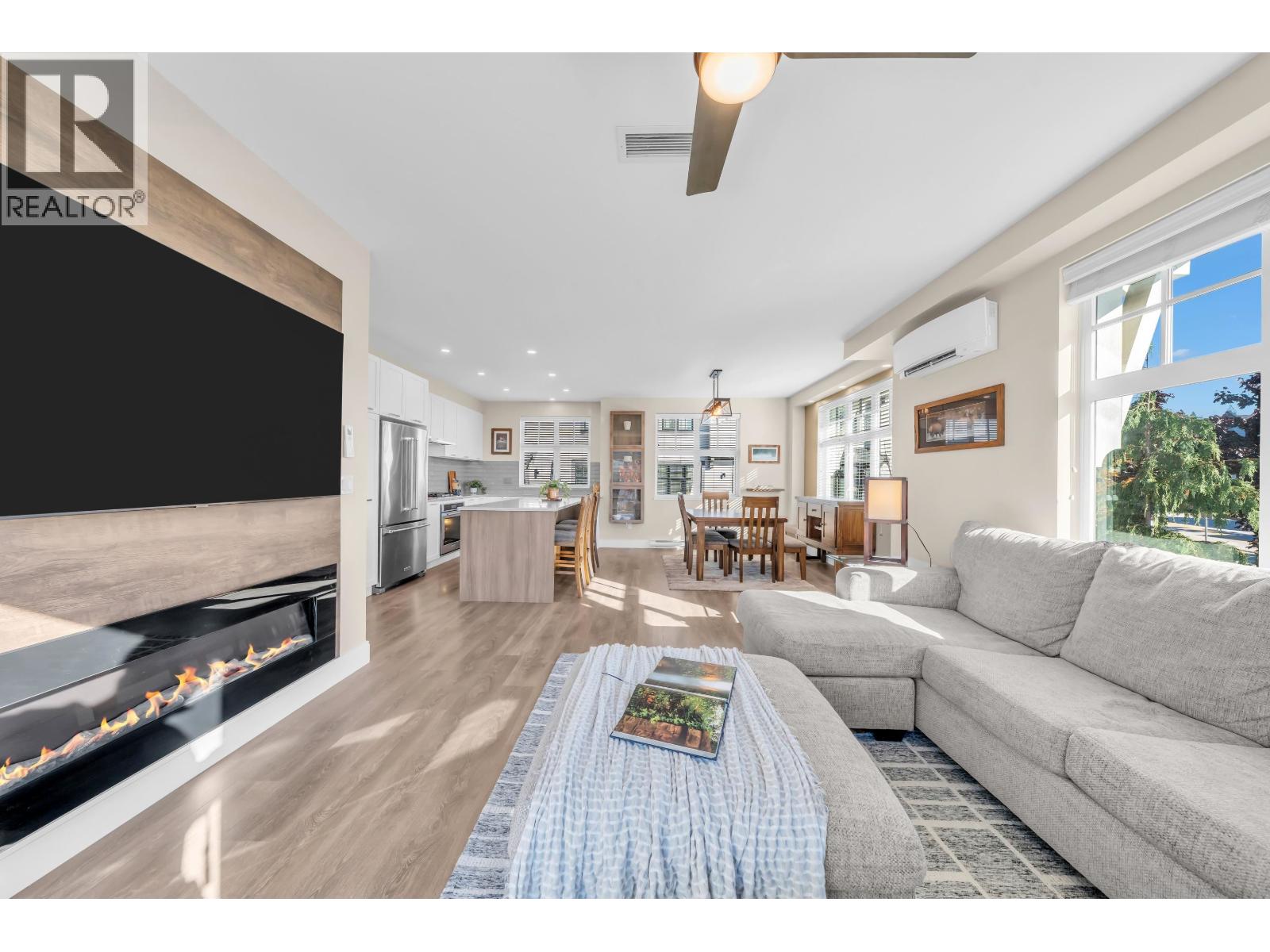 Photo of 120 1290 MITCHELL STREET 7