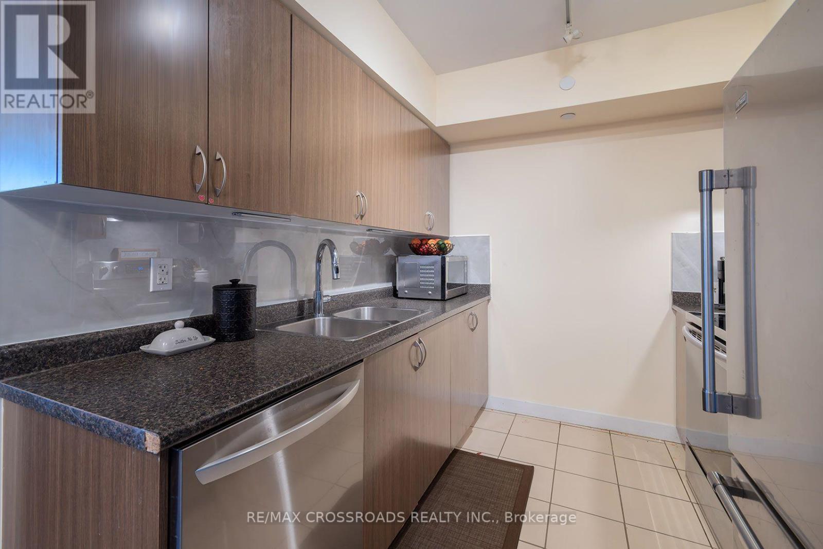 1101- 8 Trent Avenue, Toronto, ON photo 13