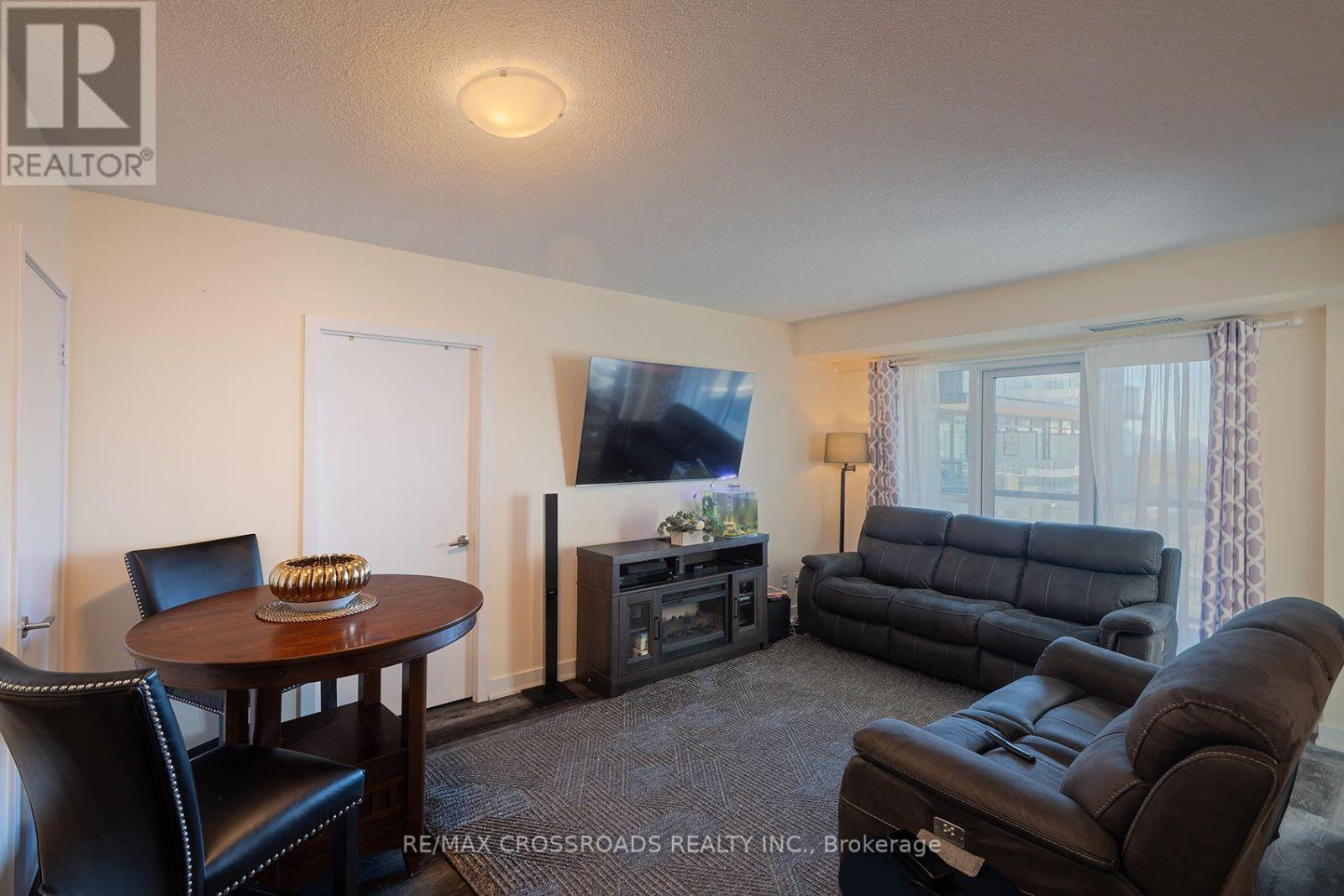 1101- 8 Trent Avenue, Toronto, ON photo 9
