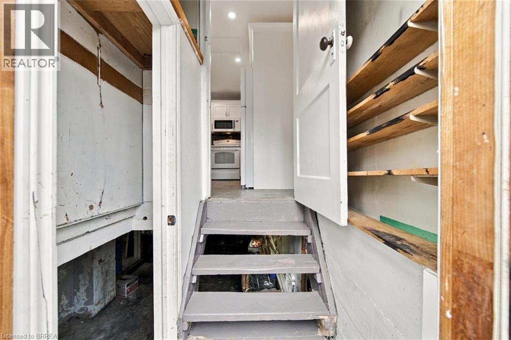 251 RAWDON Street - 30