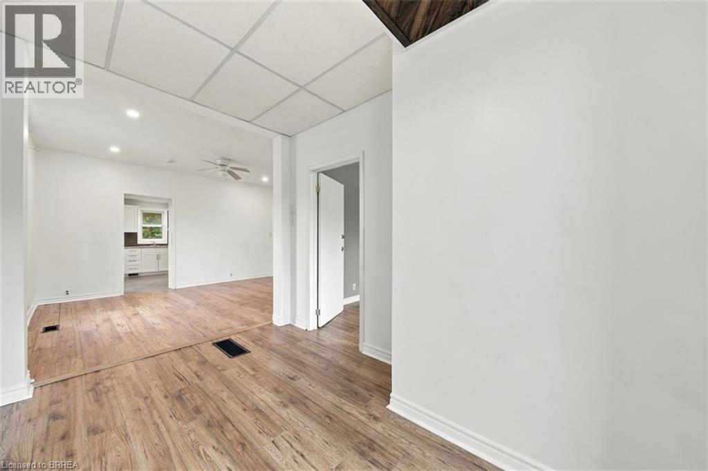 251 RAWDON Street - 17