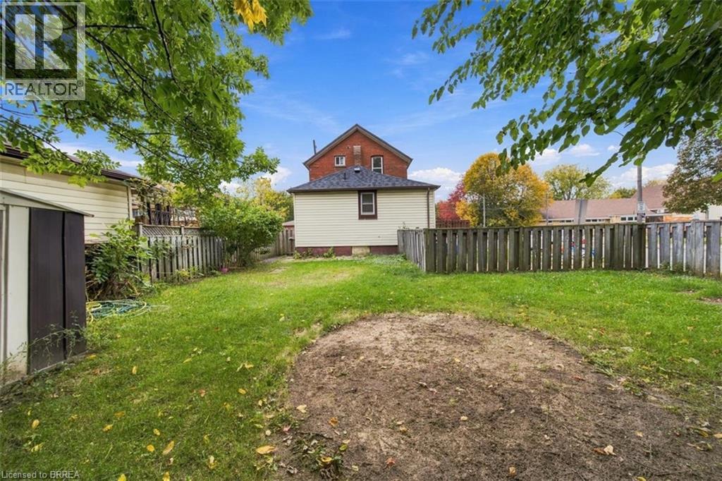 251 RAWDON Street - 37
