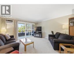 945 Lawrence Avenue Unit# 207, Kelowna, BC V1Y2B3 Photo 12