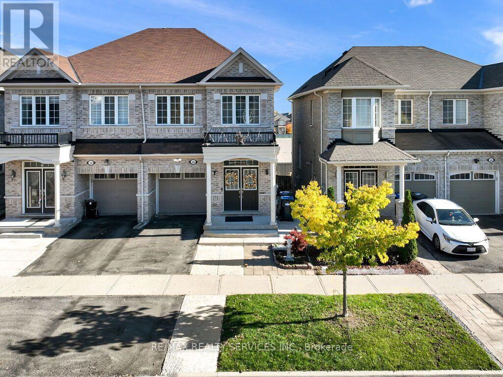 28 Zanetta Crescent, Brampton, ON photo 4