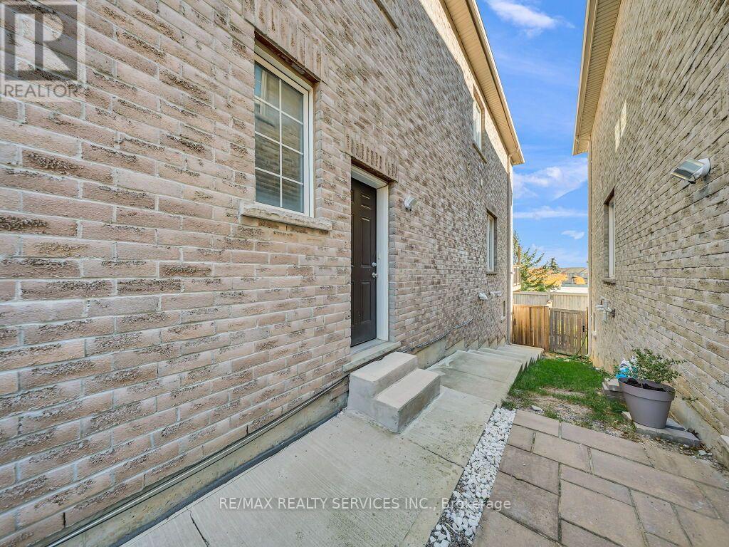 28 Zanetta Crescent, Brampton, ON photo 44