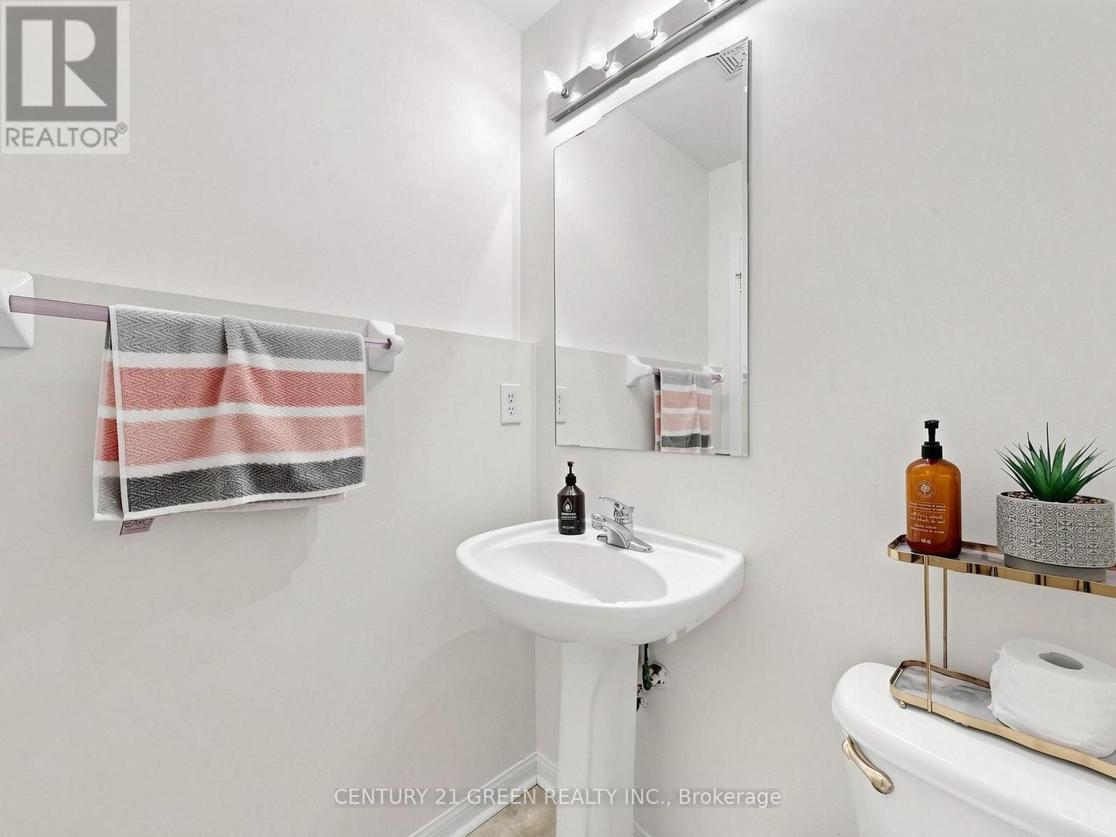 821 BENNETT BOULEVARD - 12