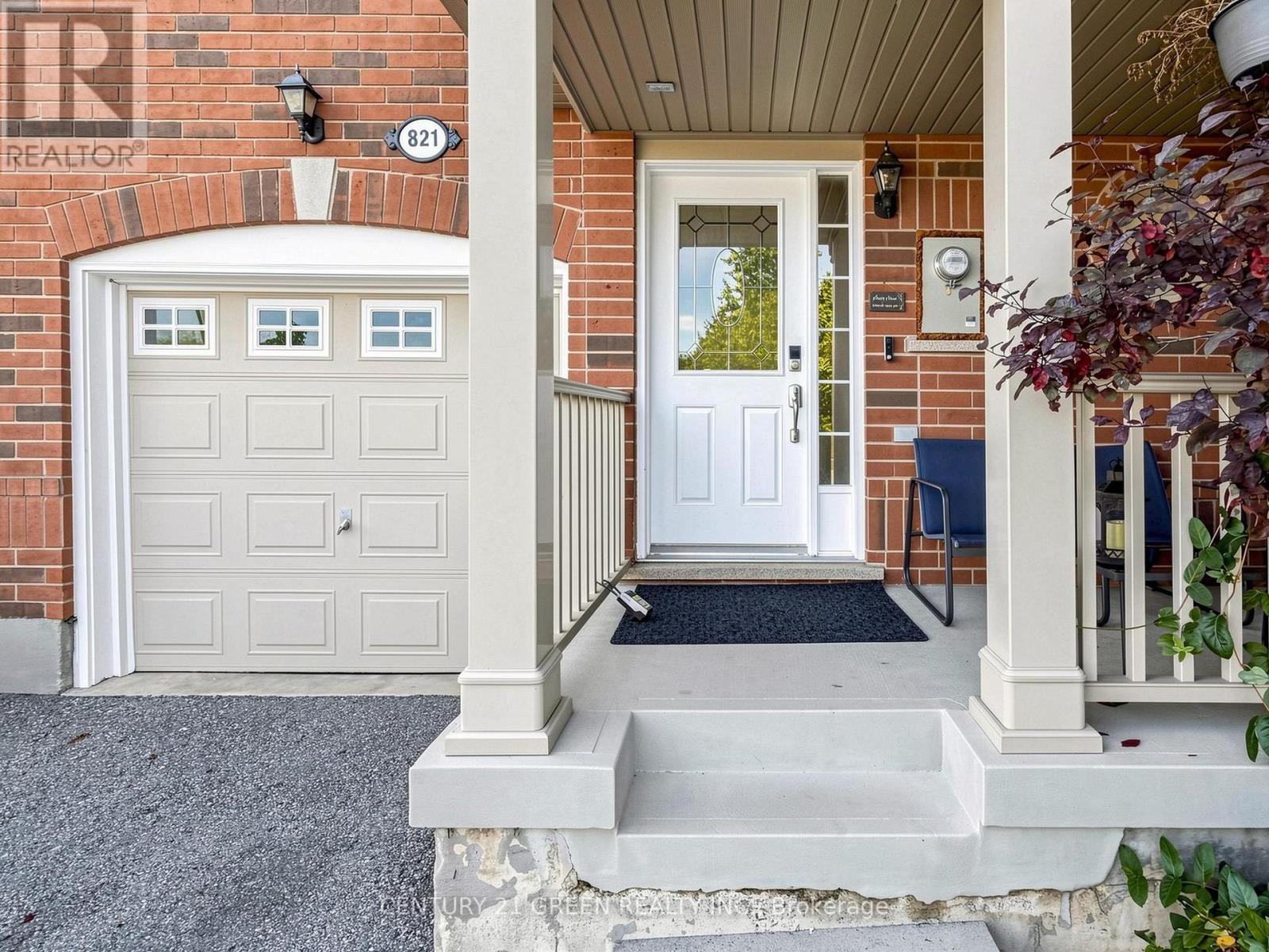 821 BENNETT BOULEVARD - 2