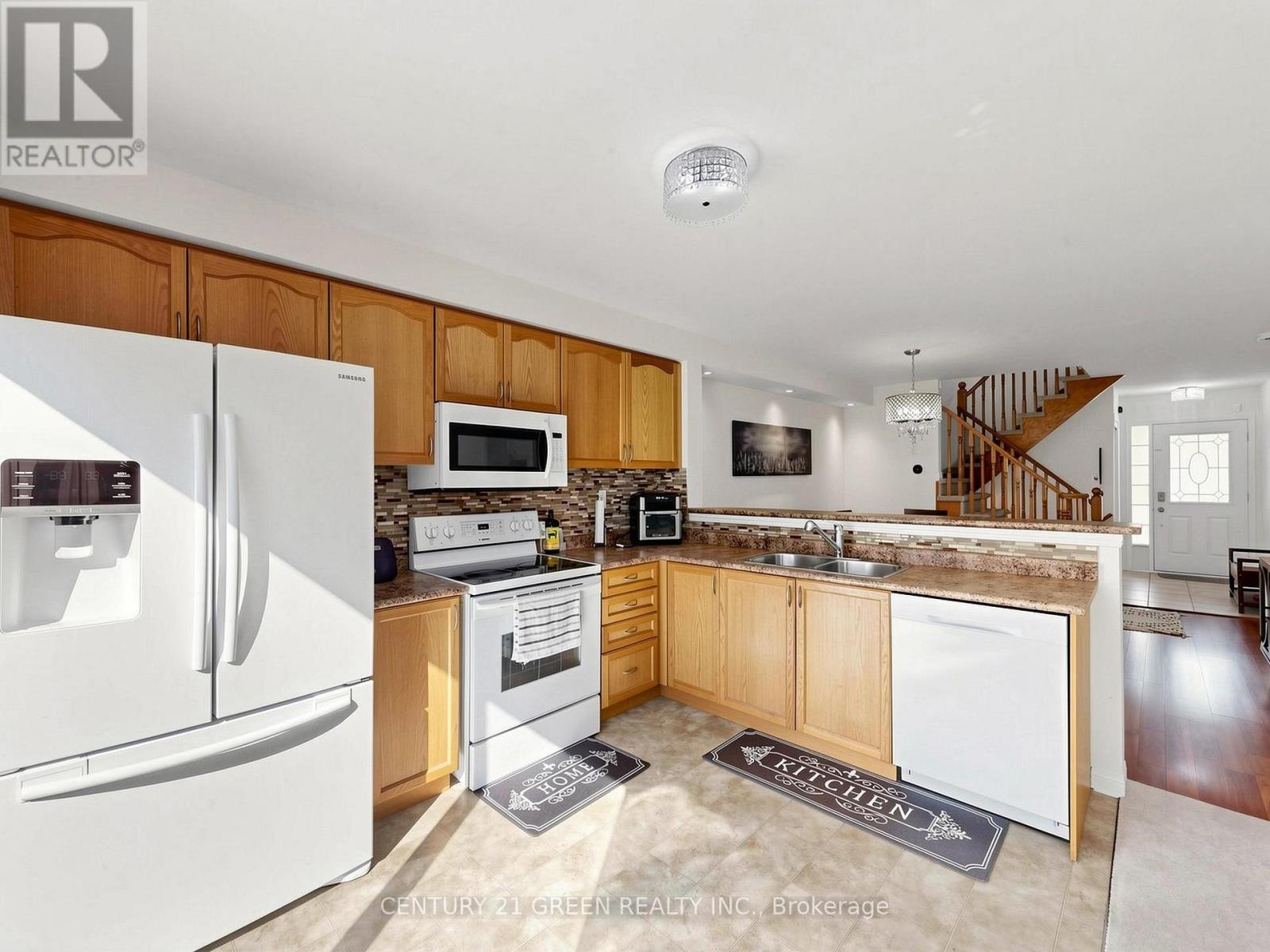 821 BENNETT BOULEVARD - 7