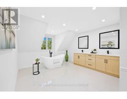 1692 Baymill Court, Mississauga, ON L5M4M5 Photo 24