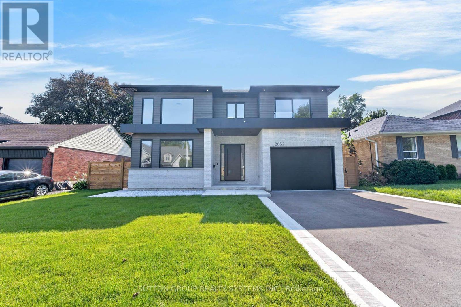 2052 Redan Drive, Mississauga, ON