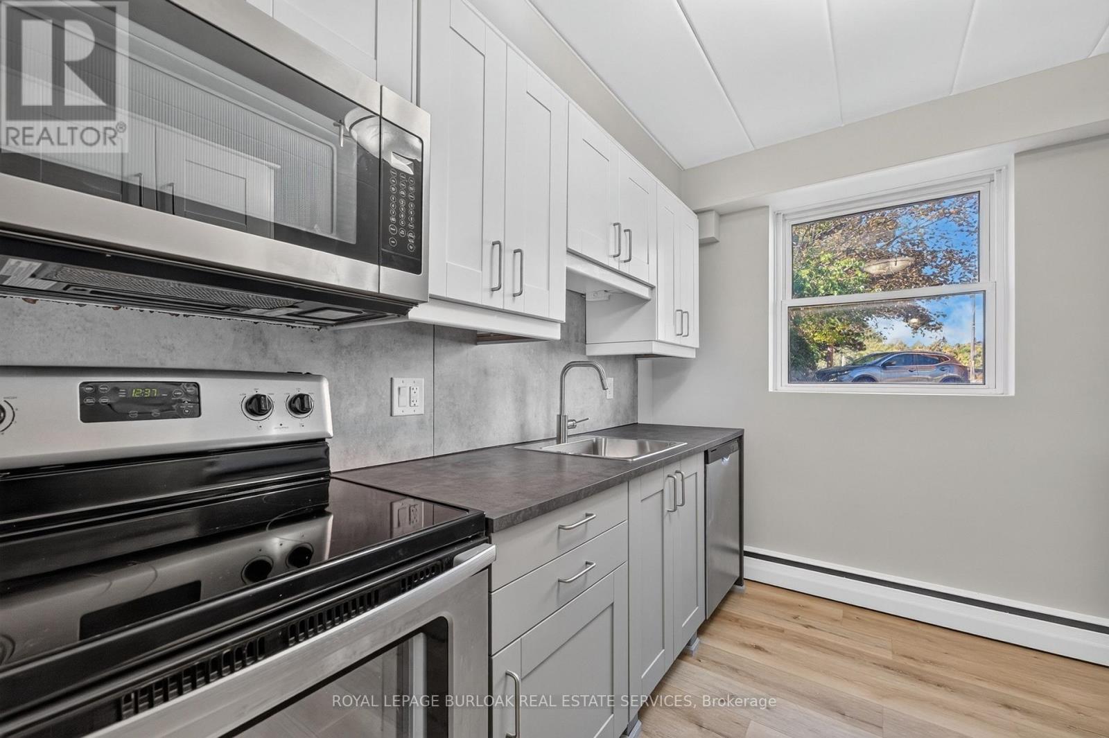 1- 2420 New Street, Burlington, ON photo 15