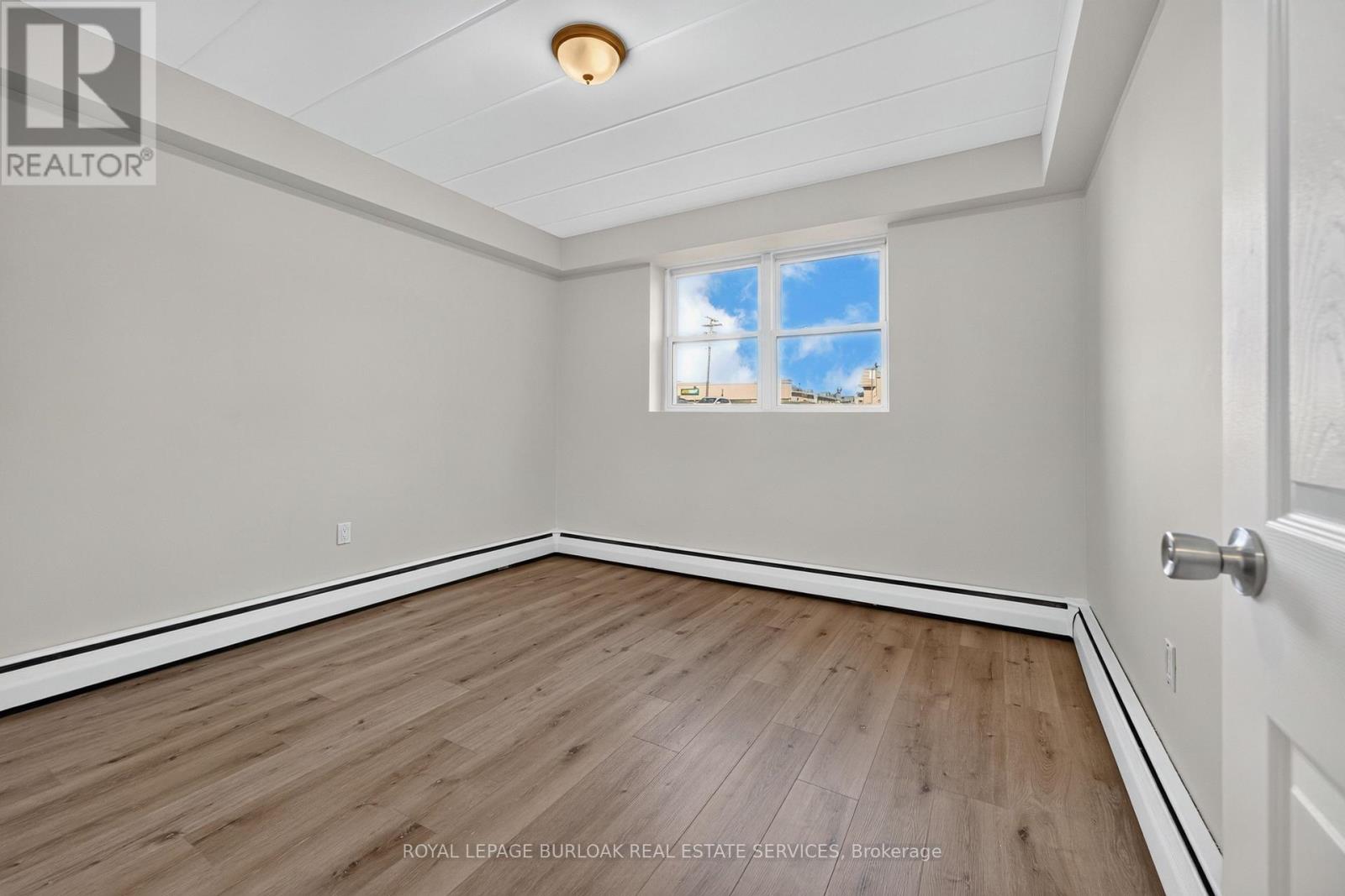 1- 2420 New Street, Burlington, ON photo 19