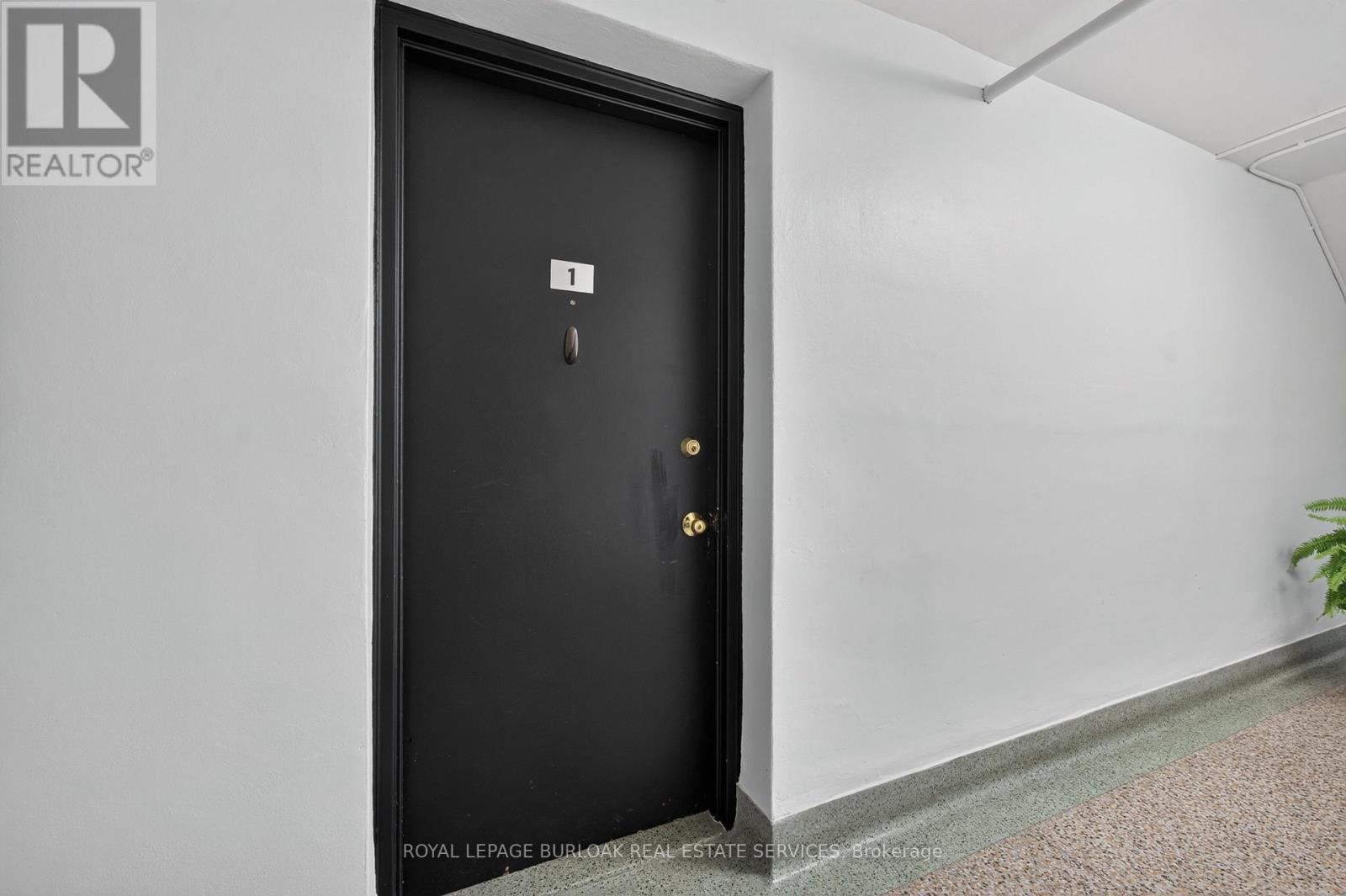 1- 2420 New Street, Burlington, ON photo 5