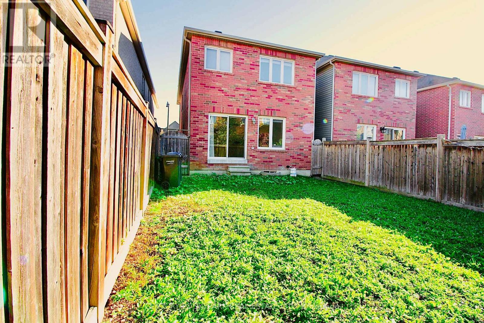 61 Lightcatcher Circle, Brampton, ON photo 23