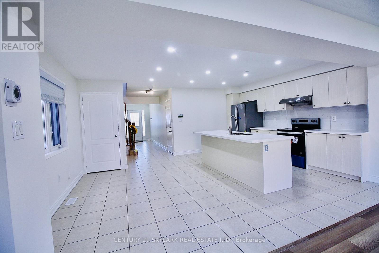 61 Lightcatcher Circle, Brampton, ON photo 5