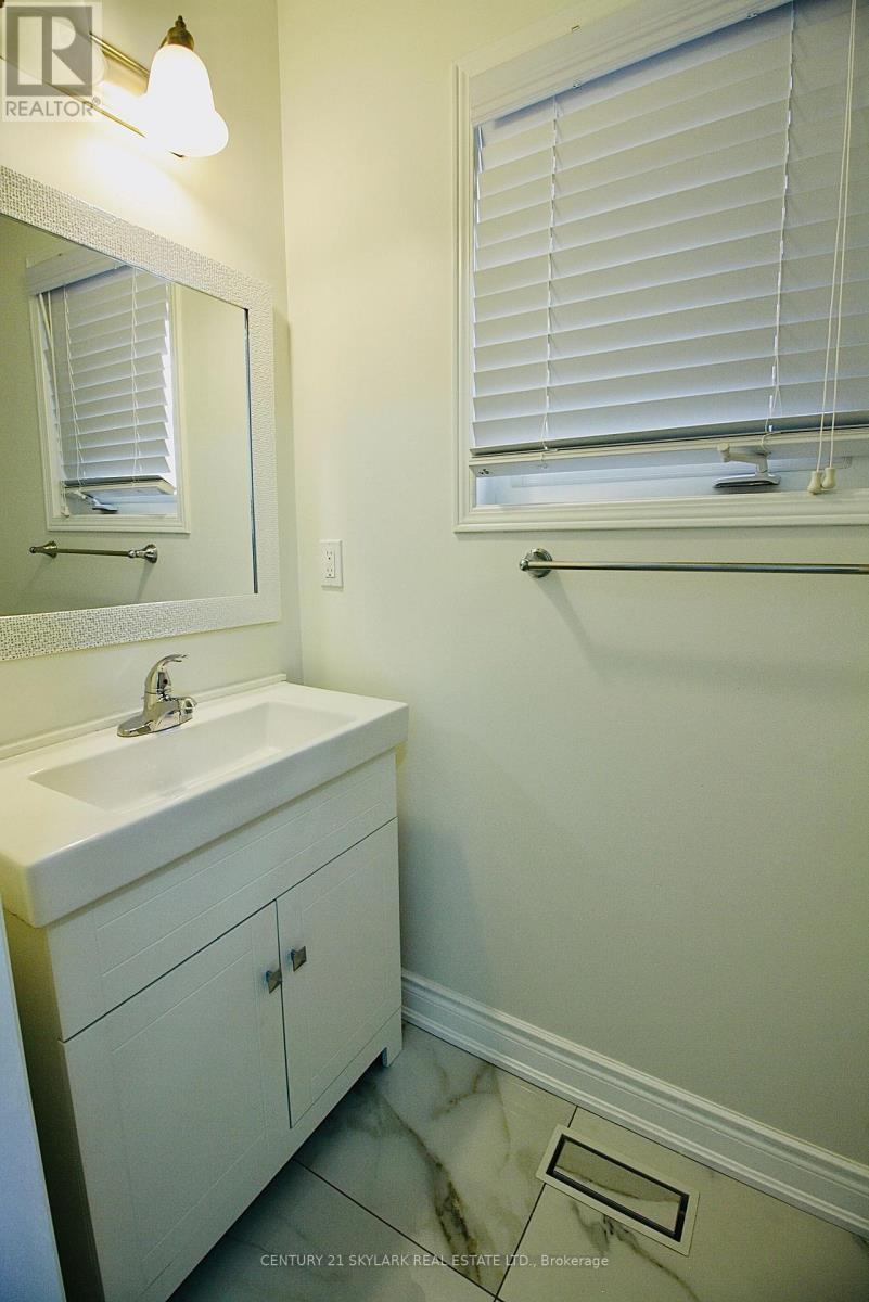 61 Lightcatcher Circle, Brampton, ON photo 9