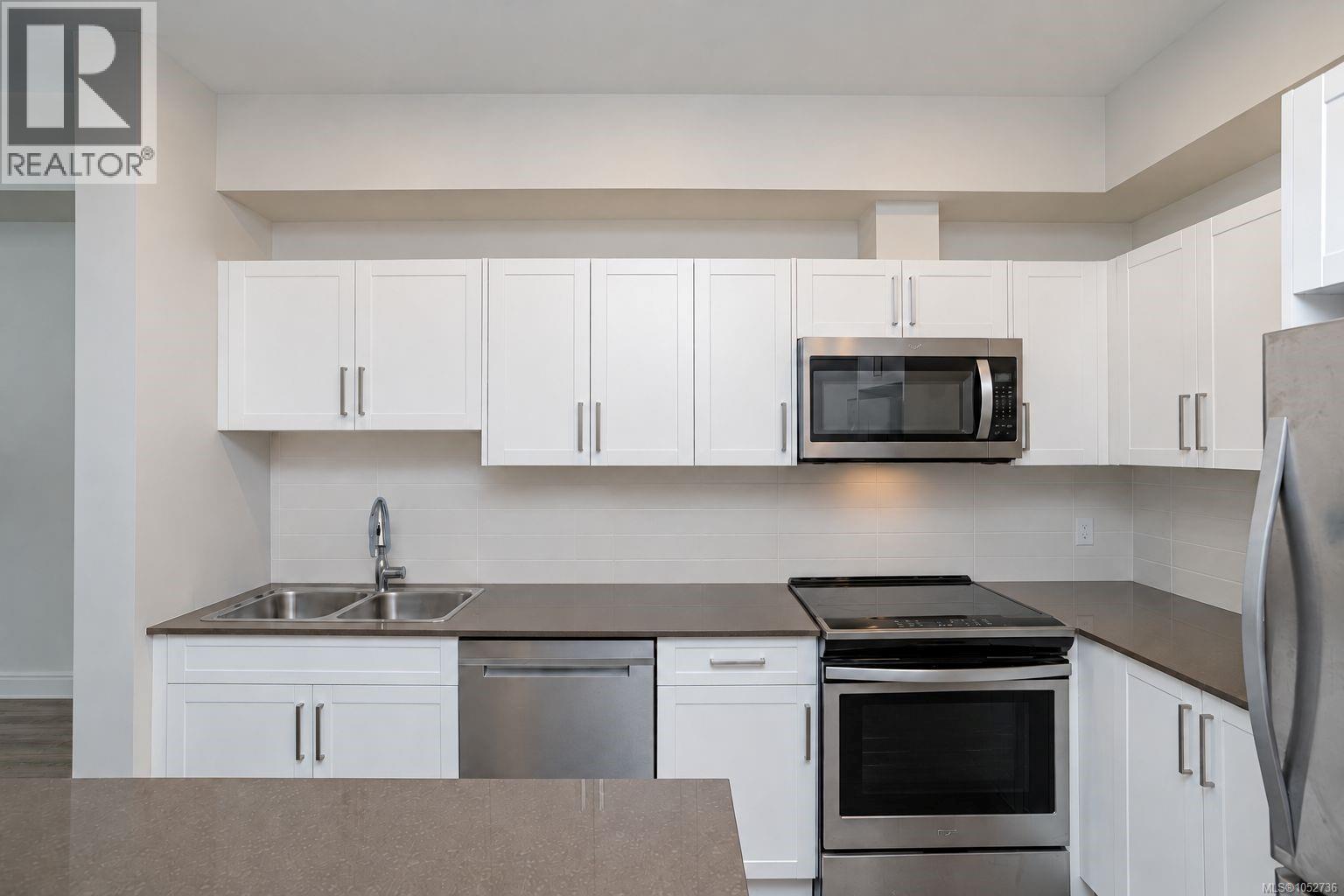 #408 868 Orono Ave - 2