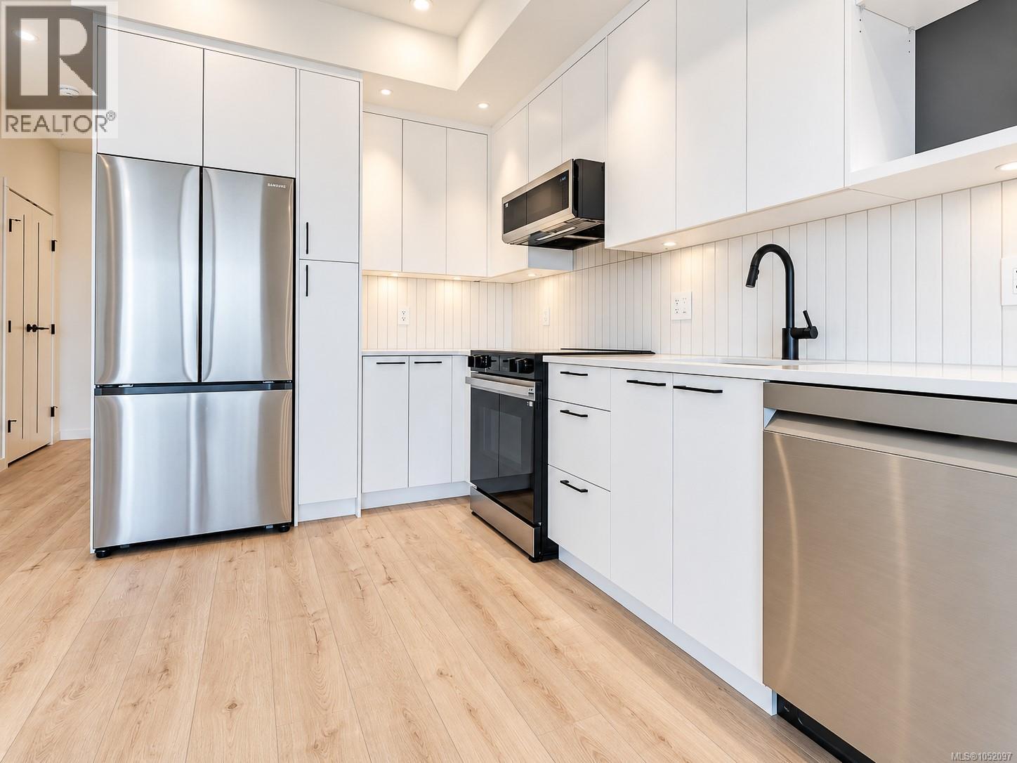 609 1075 Tillicum Road, Esquimalt